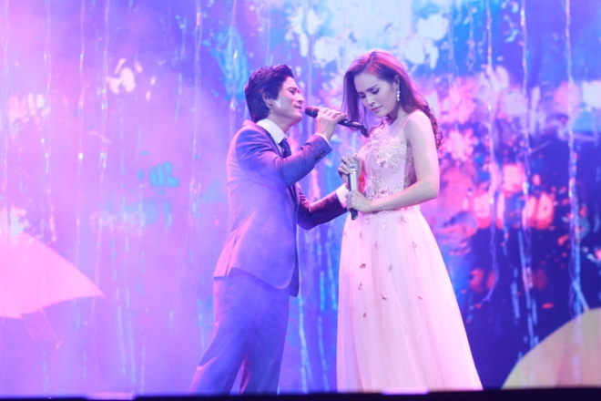 Chế Linh phiêu cùng hai con trai trên sân khấu ảnh 7